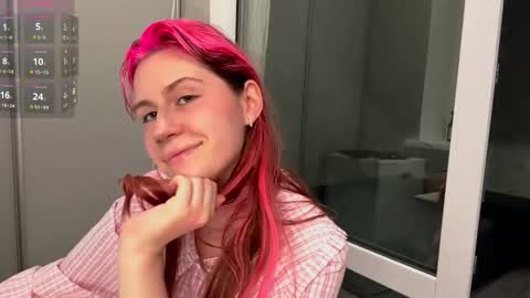 Molly online show from September 28, 5:29 pm