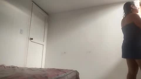 Snapshot of mishieous chatting on February 17, 9:32 pm Mishieous online show from February 17, 9:32 pm