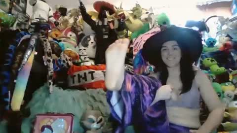 Snapshot of mishkawolfcatbbbygirl chatting on February 20, 4:03 pm mishkababygirl online show from February 20, 4:03 pm