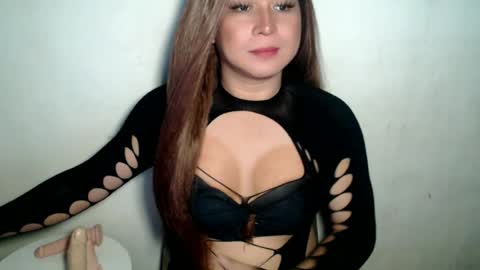Snapshot of miss_4cuck_ chatting on June 13, 7:39 am miss_4cuck_ online show from June 13, 7:39 am