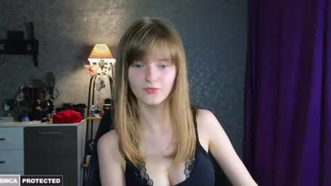Snapshot of miss___alisa chatting on June 25, 7:51 pm Alisa NONNUDE online show from June 25, 7:51 pm