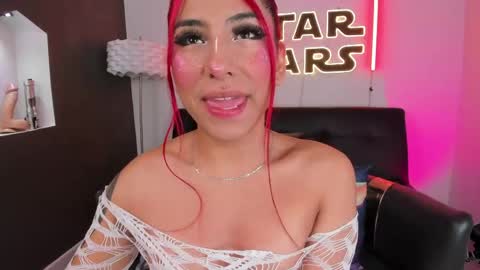 Snapshot of miss___allison chatting on April 15, 11:06 am Allison online show from April 15, 11:06 am