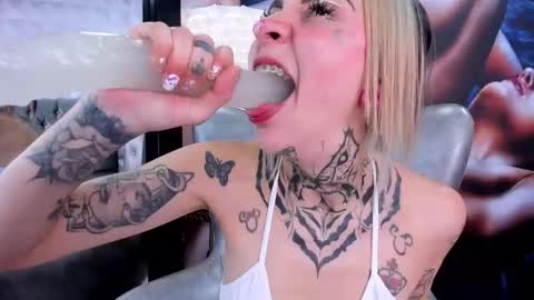 miss___angel online show from February 27, 6:09 pm