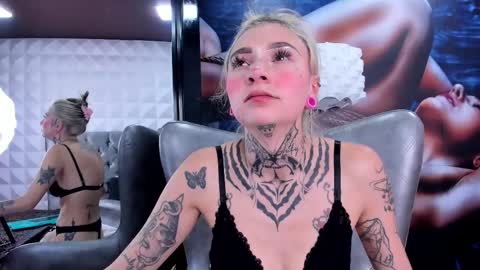 miss___angel online show from March 7, 9:27 pm