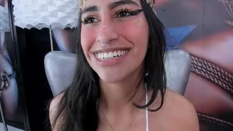 Taylor online show from October 31, 2:45 am