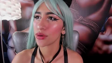 Taylor online show from March 27, 2:28 am