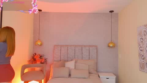Snapshot of miss__carrot chatting on May 21, 12:23 pm Miss Carrot online show from May 21, 12:23 pm