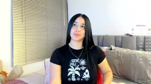 Snapshot of miss__jones_ chatting on June 7, 2:27 am miss__jones_ online show from June 7, 2:27 am