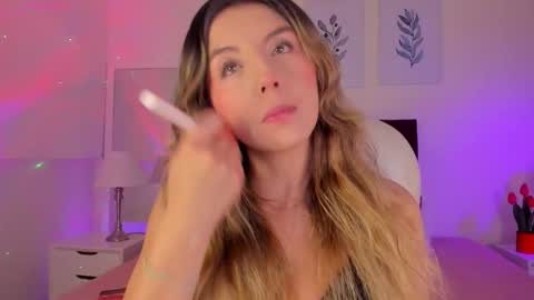 Snapshot of miss_amanda_ chatting on February 23, 12:57 pm Amanda Reyes online show from February 23, 12:57 pm