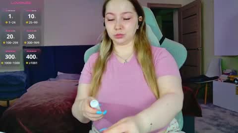 Anna online show from April 3, 1:09 pm