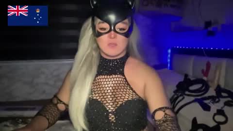 Snapshot of miss_antonette_xxx chatting on May 21, 12:17 am Call me Miss Antonette online show from May 21, 12:17 am