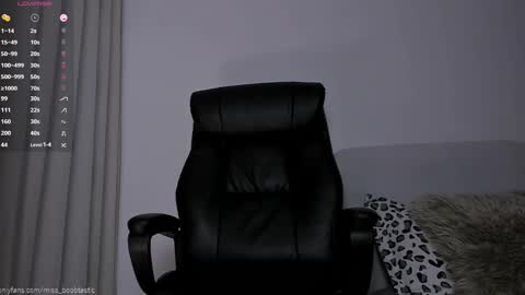 Ivy online show from February 13, 5:11 pm