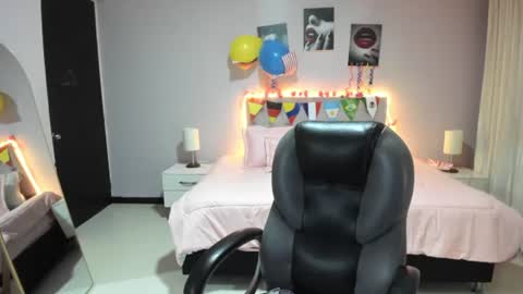 Snapshot of miss_cataleya__ chatting on June 20, 12:19 pm Cataleya online show from June 20, 12:19 pm