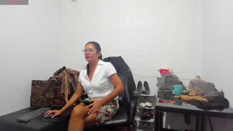 Clare PocaHose online show from July 13, 11:35 am