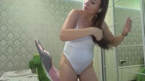 Snapshot of miss_divora chatting on September 18, 8:05 am miss_divora online show from September 18, 8:05 am