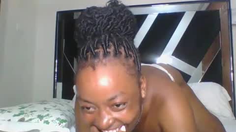 miss_dree online show from December 4, 7:23 pm