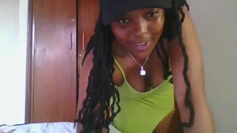 miss_dree online show from December 12, 2:44 pm