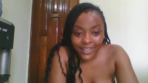 miss_dree online show from December 28, 4:19 am