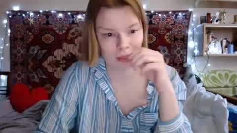 Elis online show from February 7, 12:06 pm