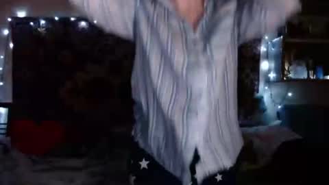 Elis online show from February 14, 3:36 pm