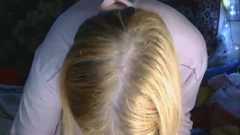 Elis online show from November 22, 7:02 pm