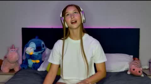 Emily online show from September 29, 6:24 pm