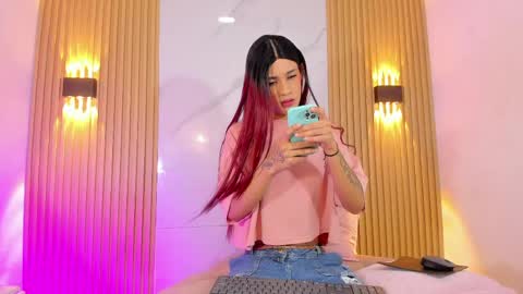 Snapshot of miss_emilystar chatting on April 14, 7:53 pm miss_emilystar online show from April 14, 7:53 pm