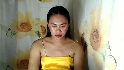Snapshot of miss_eva2025 chatting on April 23, 12:29 pm Eva online show from April 23, 12:29 pm