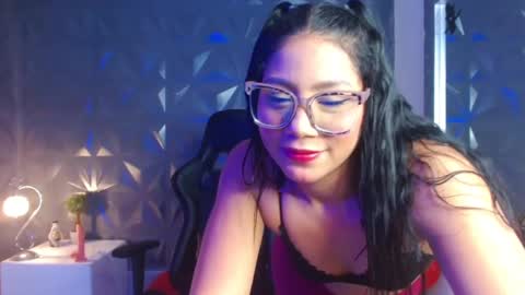 Snapshot of miss_honey1 chatting on February 7, 11:45 pm miss_honey1 online show from February 7, 11:45 pm