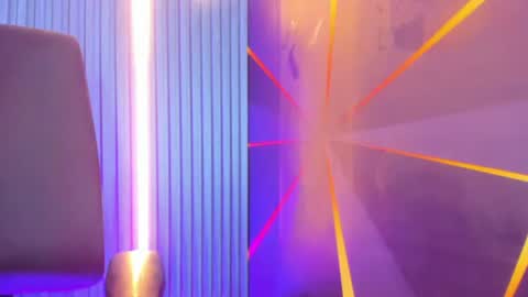 Snapshot of miss_isa19 chatting on June 8, 1:55 pm miss_isa19 online show from June 8, 1:55 pm