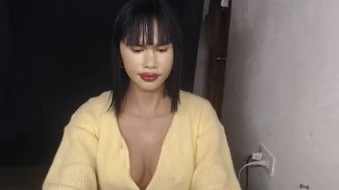 Lyn online show from January 11, 8:08 am