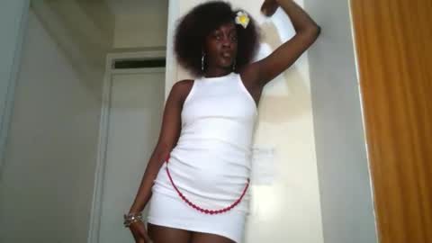 SensuElle  WHAT I DONT SHOW HERE... YOULL ONLY SEE IN PRIVATE  online show from February 26, 6:23 am