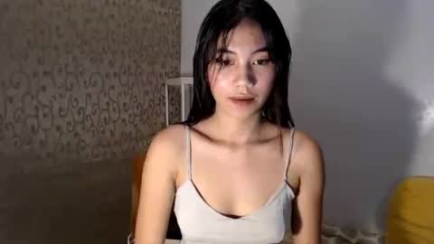 Snapshot of miss_janex chatting on August 4, 6:43 pm Hey is me aubses online show from August 4, 6:43 pm
