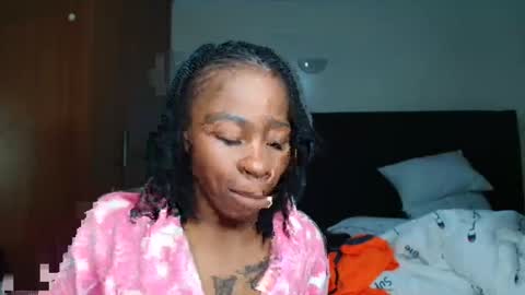 Miss Kiarrafit online show from March 12, 7:06 pm