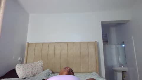 Snapshot of miss_kisha chatting on January 12, 12:16 am kisha online show from January 12, 12:16 am