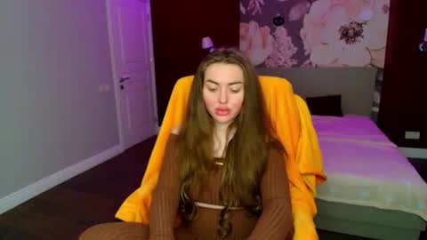 Snapshot of miss_kiten chatting on May 9, 1:22 am miss_kiten online show from May 9, 1:22 am