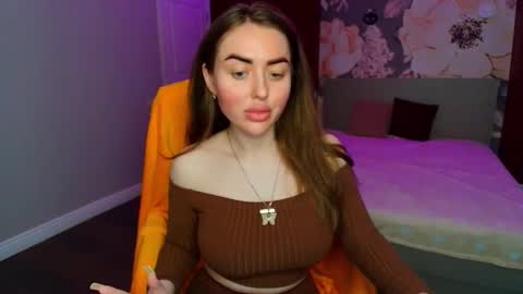 Snapshot of miss_kiten chatting on May 19, 1:56 am miss_kiten online show from May 19, 1:56 am