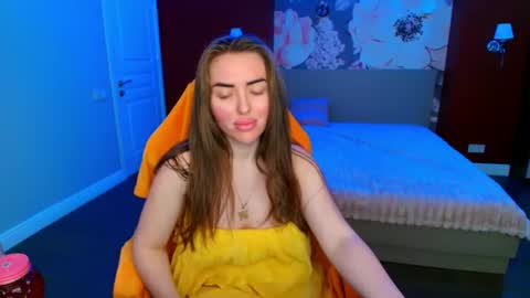 Snapshot of miss_kiten chatting on July 12, 9:11 am miss_kiten online show from July 12, 9:11 am