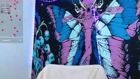 Snapshot of miss_kumikahri chatting on July 18, 4:44 pm Ahri James online show from July 18, 4:44 pm