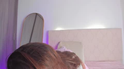 Snapshot of miss_lanaa chatting on April 29, 1:53 am Alana online show from April 29, 1:53 am