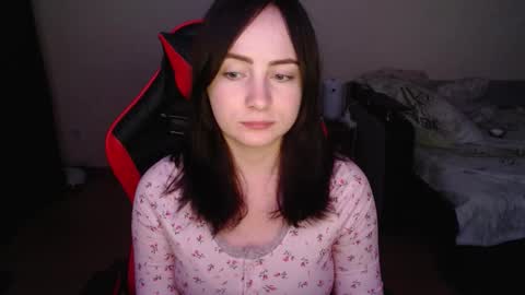 Snapshot of miss_laralynne chatting on November 1, 5:48 pm miss_laralynne online show from November 1, 5:48 pm