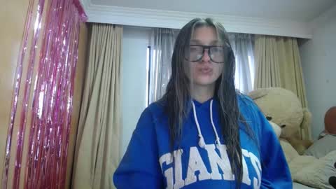 Snapshot of miss_lilieth chatting on February 3, 10:43 pm lilieth online show from February 3, 10:43 pm