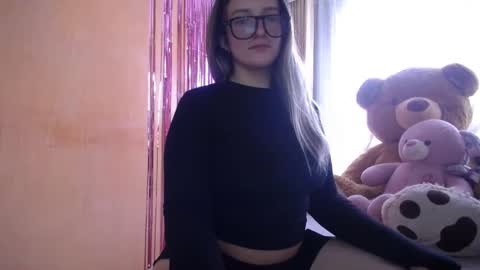 Snapshot of miss_lilieth chatting on February 6, 3:52 pm lilieth online show from February 6, 3:52 pm