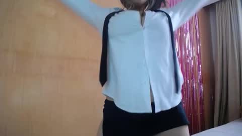 lilieth  online show from January 6, 4:00 pm