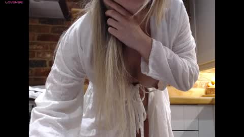Anna online show from April 17, 2:36 am