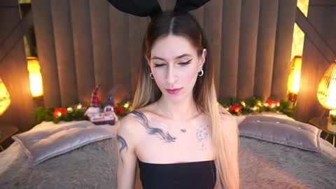 Snapshot of miss_martini chatting on December 30, 7:15 am   online show from December 30, 7:15 am