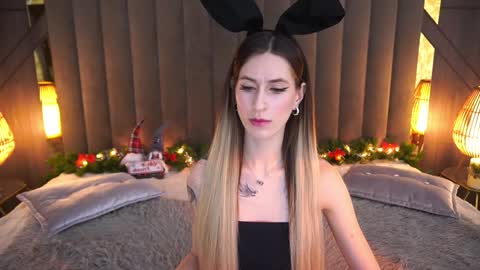 Snapshot of miss_martini chatting on December 30, 10:21 am   online show from December 30, 10:21 am