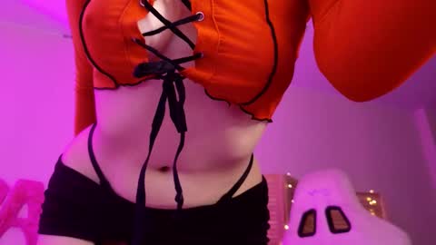 Snapshot of miss_mia_meow chatting on October 8, 4:54 am Mamma Mia online show from October 8, 4:54 am