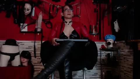 Mistress Miranda online show from November 2, 12:35 am