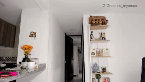 Goddess Myers  thumb up is important for me kisses  online show from September 8, 10:20 pm